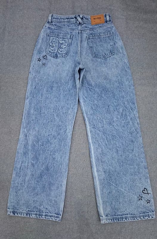 Classic Straight Leg Raw Selvedge Jeans Manufacturing